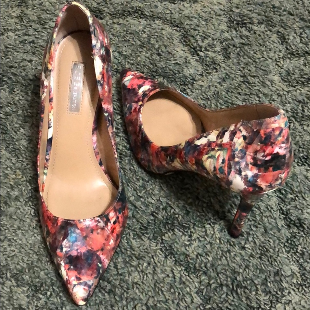 BCBG heels